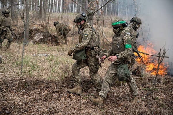 Ukraine Vows Silence After Russia Violates Easter Truce Nearly 3,000 Times