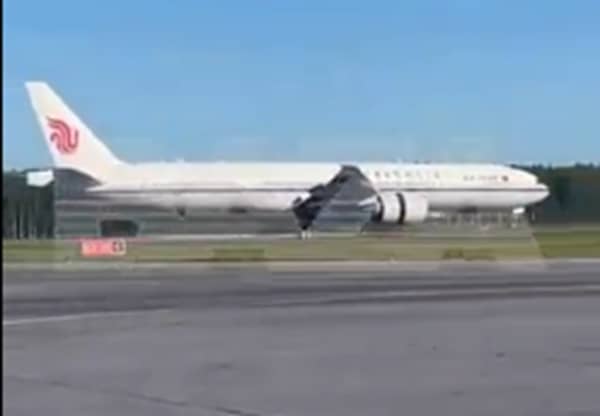 Emergency Landing in Russia as Heathrow Flight Faces Engine Failure