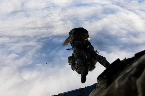 Special forces medics dropped into Atlantic in unprecedented rescue effort - London Business News | Londonlovesbusiness.com