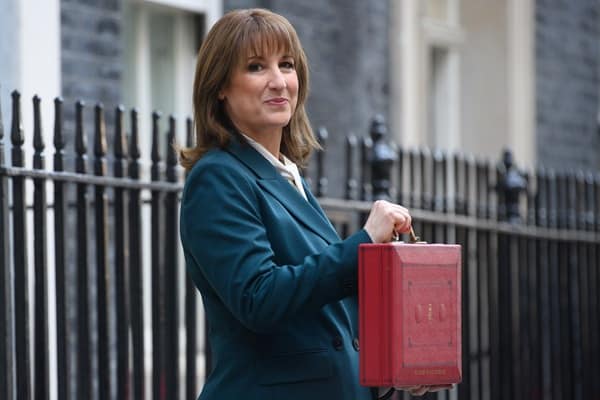 Chancellor cuts tax-free ISA allowance - London Business News | Londonlovesbusiness.com