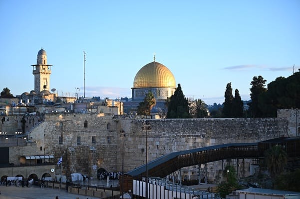 ISIS calls for global arson attacks as Al-Aqsa closure fuels tensions - London Business News | Londonlovesbusiness.com