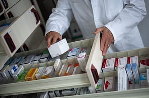 Storage of medicines in a pharmacy