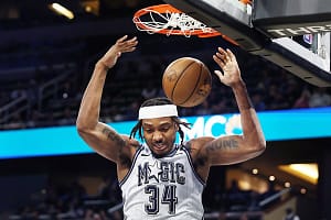 SPORTS-BKN-HAWKS-MAGIC-2-OS