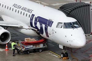 Hamburg Airport – LOT machine
