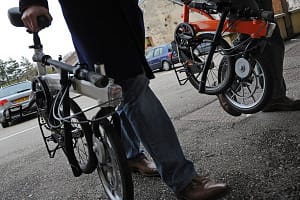 little electric bike, weighing only 9 kg for