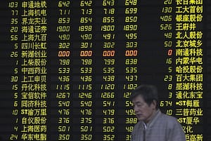 China shares tumble 4.25% on gloomy corporate earning reports