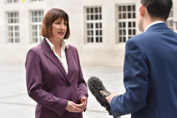 Businesses Announce Pay and Hiring Freeze Amid Chancellor\’s Tax Hikes