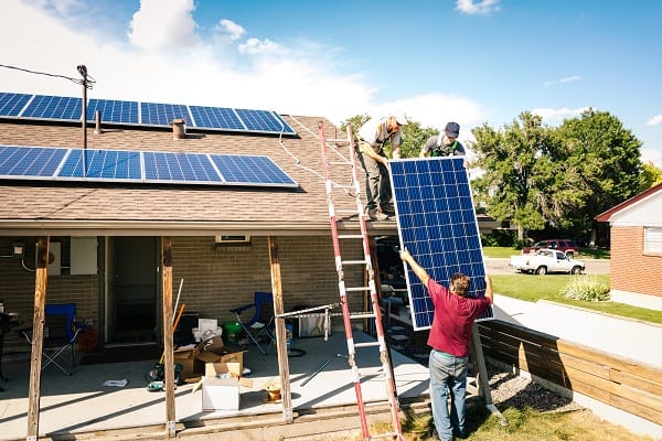 Surge in solar panel installations sees brits making a record £31m – London Business News | Londonlovesbusiness.com