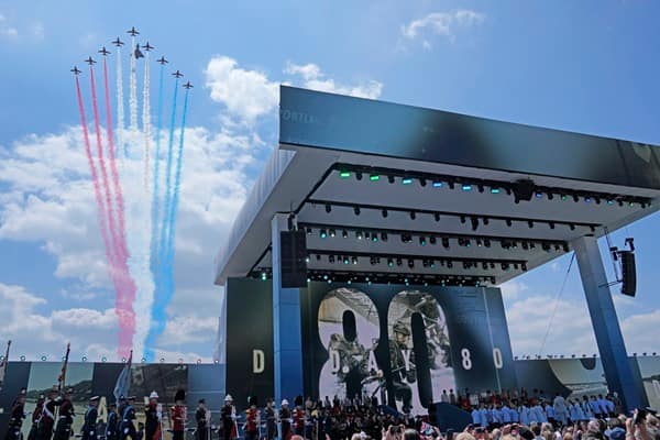 British Paras parachuting into Normandy for D-Day met by customs in a field for passport check – London Business News | Londonlovesbusiness.com