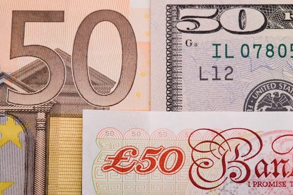 Pound hits two month low and US dollar is down 0.6% – London Business News | Londonlovesbusiness.com