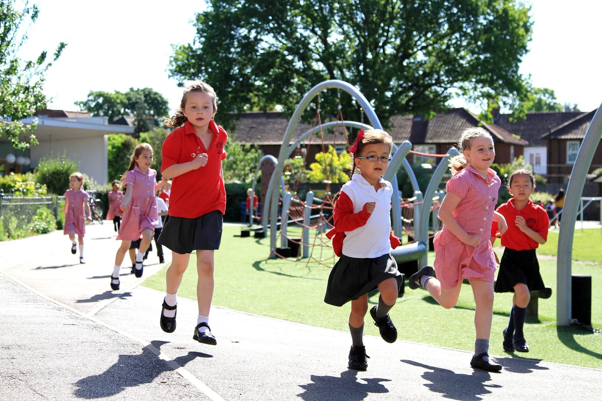 Former Scottish Headteacher gets 4 Million children taking part in The Daily Mile – London Business News | Londonlovesbusiness.com