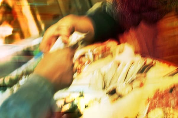 Could businesses be losing customers and revenue by only accepting cash? – London Business News | London Wallet Could businesses be losing customers and revenue by only accepting cash? – London Business News | London Wallet