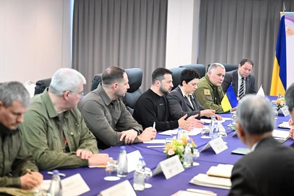 Zelensky will not ‘sit down at the negotiating table with Russia’ whilst they ‘remain on our land’ – London Business News | London Wallet