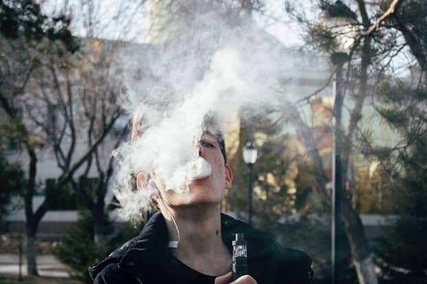 Debunking myths about vaping: Addressing common misconceptions and myths