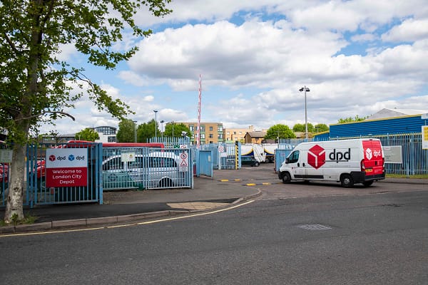 Londoners are trying to reduce volume of online shopping deliveries 