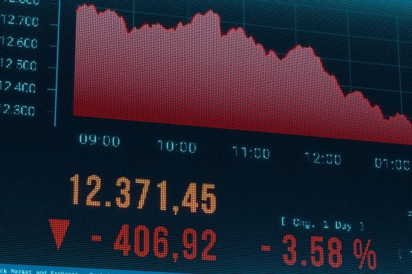 European markets slightly in the red as investors brace for data heavy week ahead