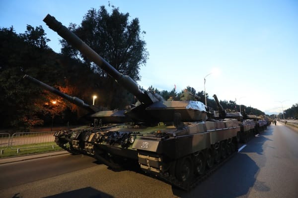 Warsaw sends tanks and thousands of soldiers to Russia’s eastern border to protect Poland ‘being attacked’