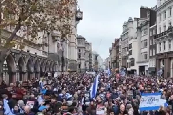 60,000 march in solidarity against antisemitism as new polling shows toll on British Jews 60,000 march in solidarity against antisemitism as new polling shows toll on British Jews