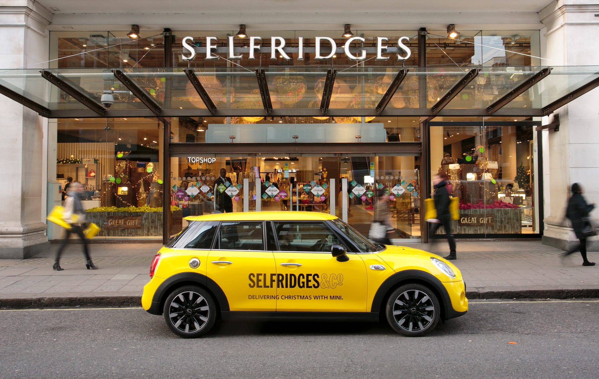 Luxury Store Selfridges Posts Record Profit Amid Online Growth London Business News 9040